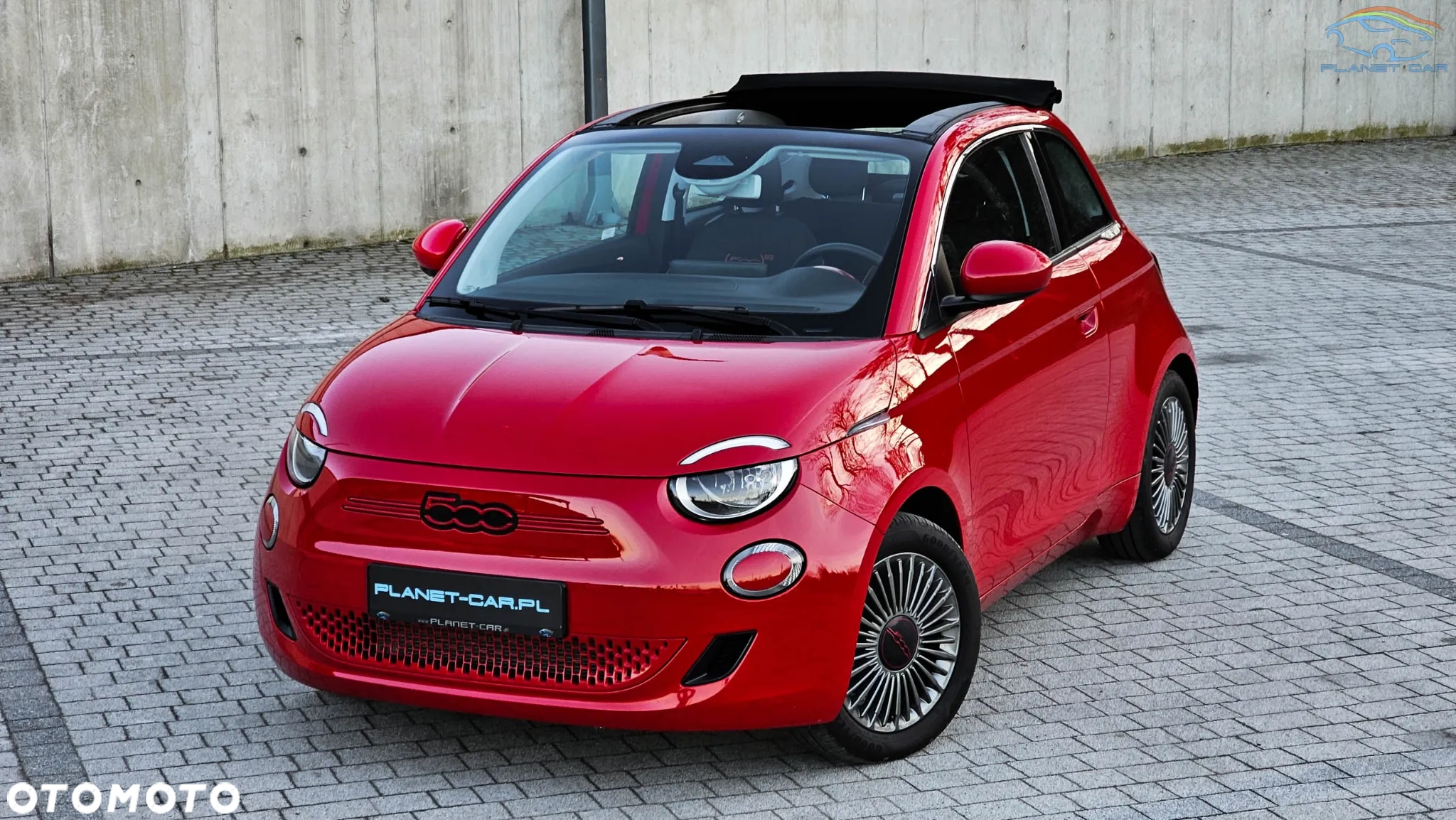Fiat 500e RED - PlanetCar